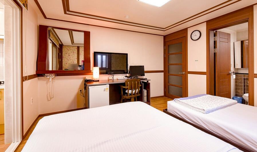 Hillstay Residence Hotel Gumi Exterior foto